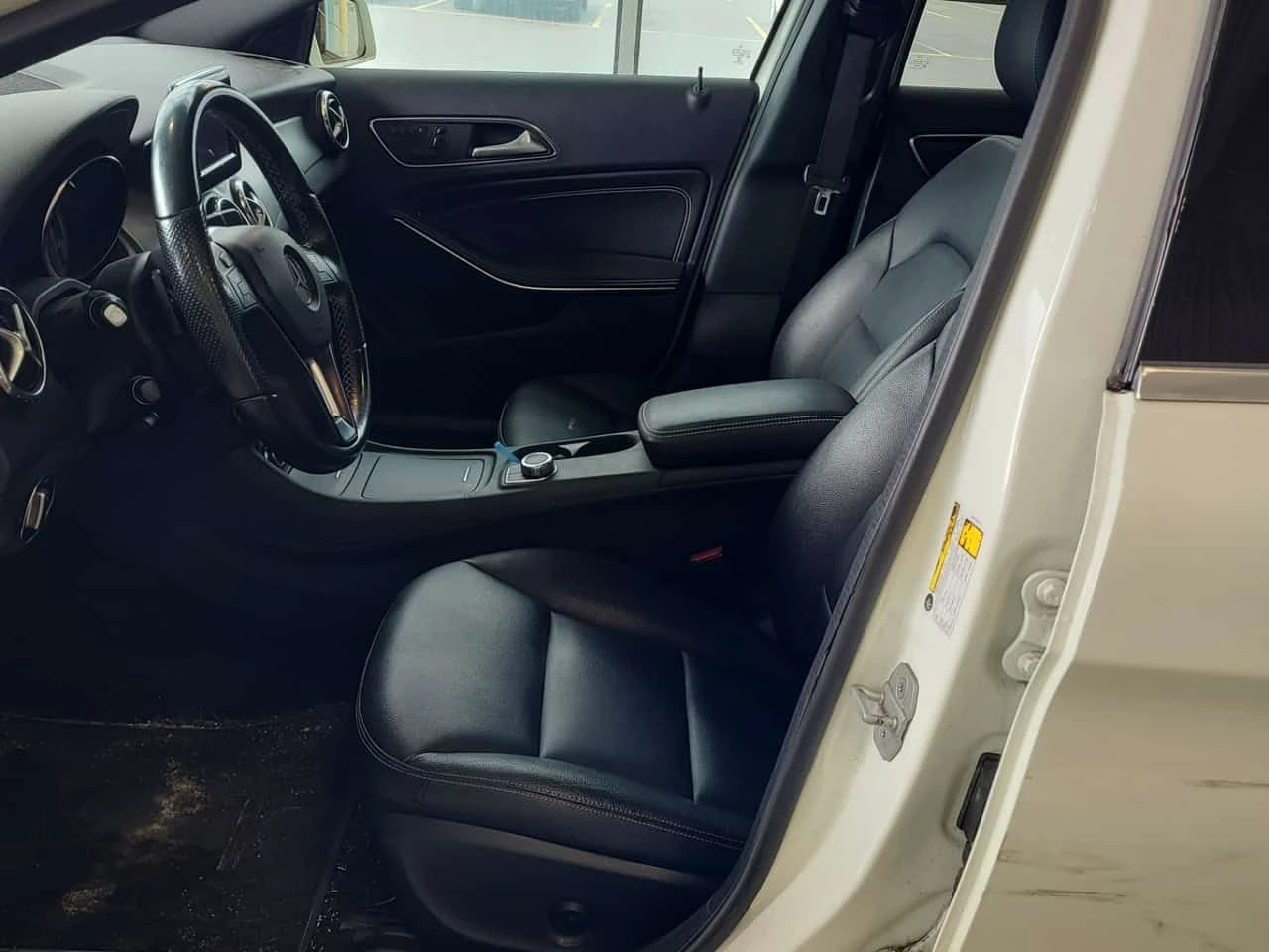 Mercedes-Benz GLA 250 4MATIC * AMG PACK* ПОДГРЕВИ* КАМЕРА* , снимка 6 - Автомобили и джипове - 54190022