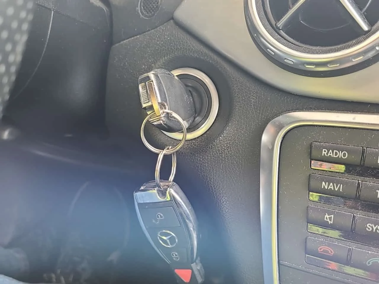 Mercedes-Benz GLA 250 4MATIC * AMG PACK* ПОДГРЕВИ* КАМЕРА* , снимка 8 - Автомобили и джипове - 54190022