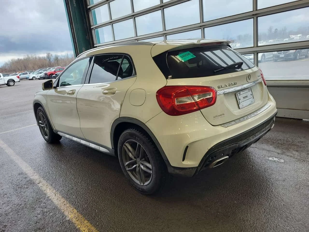 Mercedes-Benz GLA 250 4MATIC * AMG PACK* ПОДГРЕВИ* КАМЕРА* , снимка 4 - Автомобили и джипове - 54190022