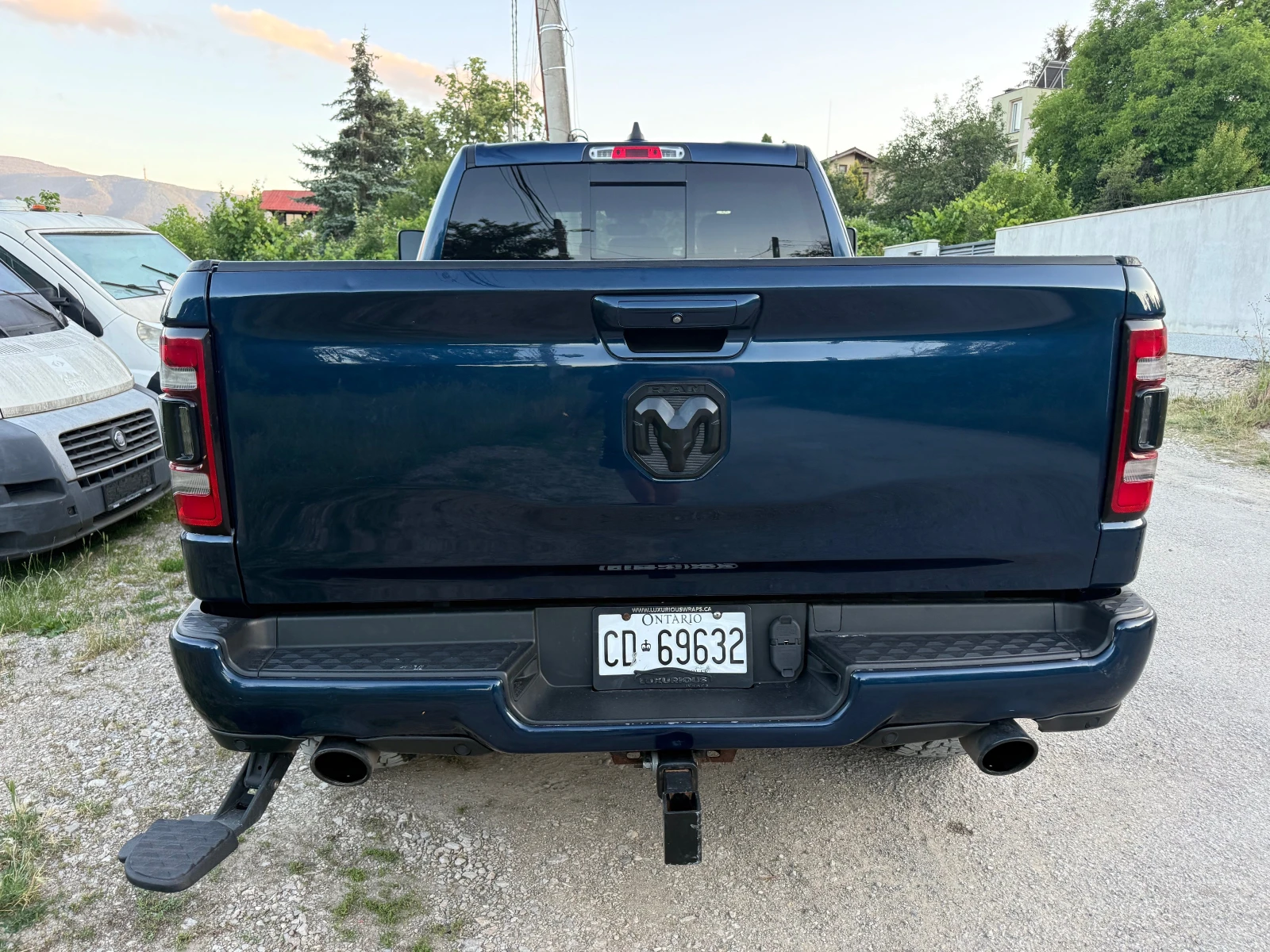 Dodge Ram ЛИФТ* 35ци ГУМИ* LPG* ФУУЛ ЕКСТРИ* КАРБОН* АLPINE , снимка 4 - Автомобили и джипове - 54973886