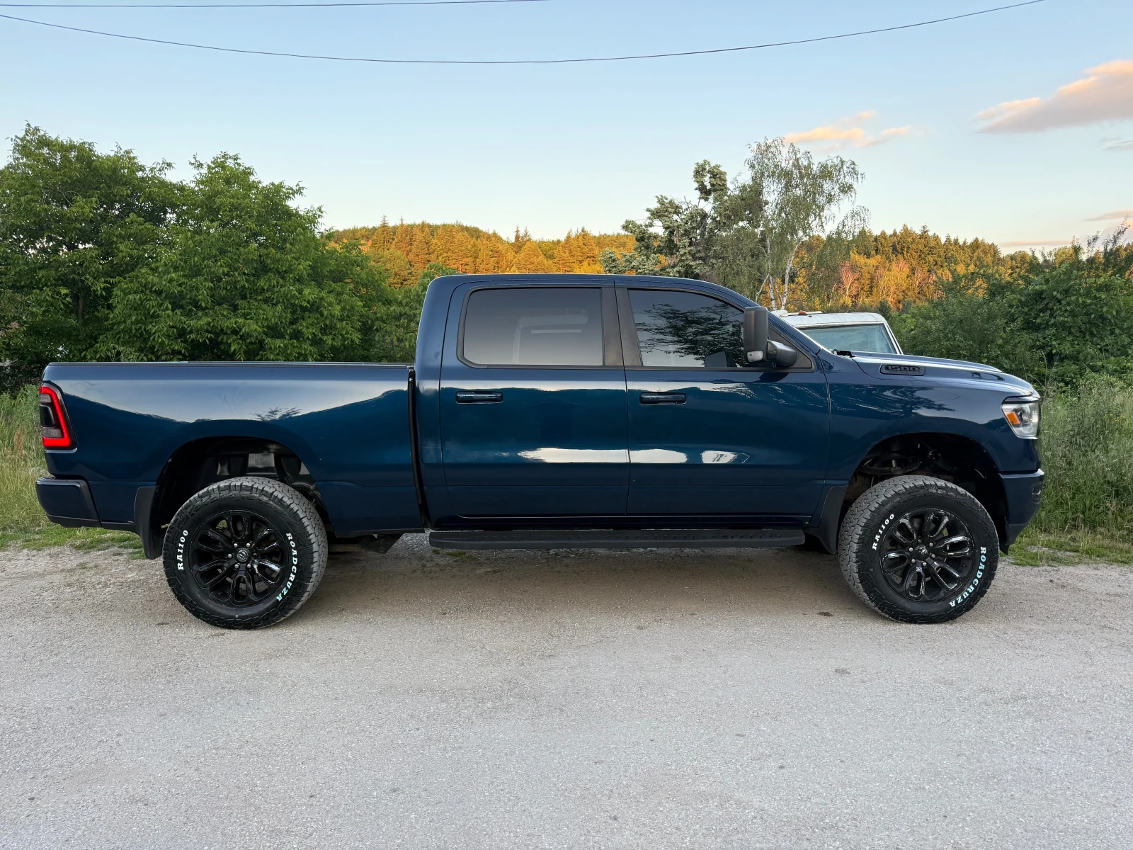 Dodge Ram ЛИФТ* 35ци ГУМИ* LPG* ФУУЛ ЕКСТРИ* КАРБОН* АLPINE , снимка 8 - Автомобили и джипове - 54973886
