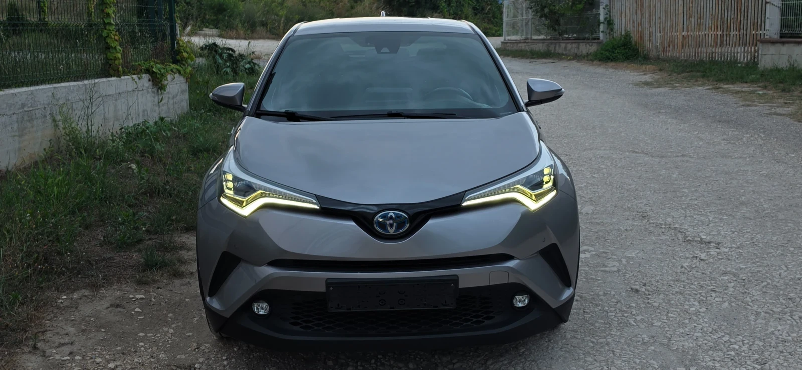 Toyota C-HR 1.8, Кожа, Дистроник, Холандия, снимка 13 - Автомобили и джипове - 55425298