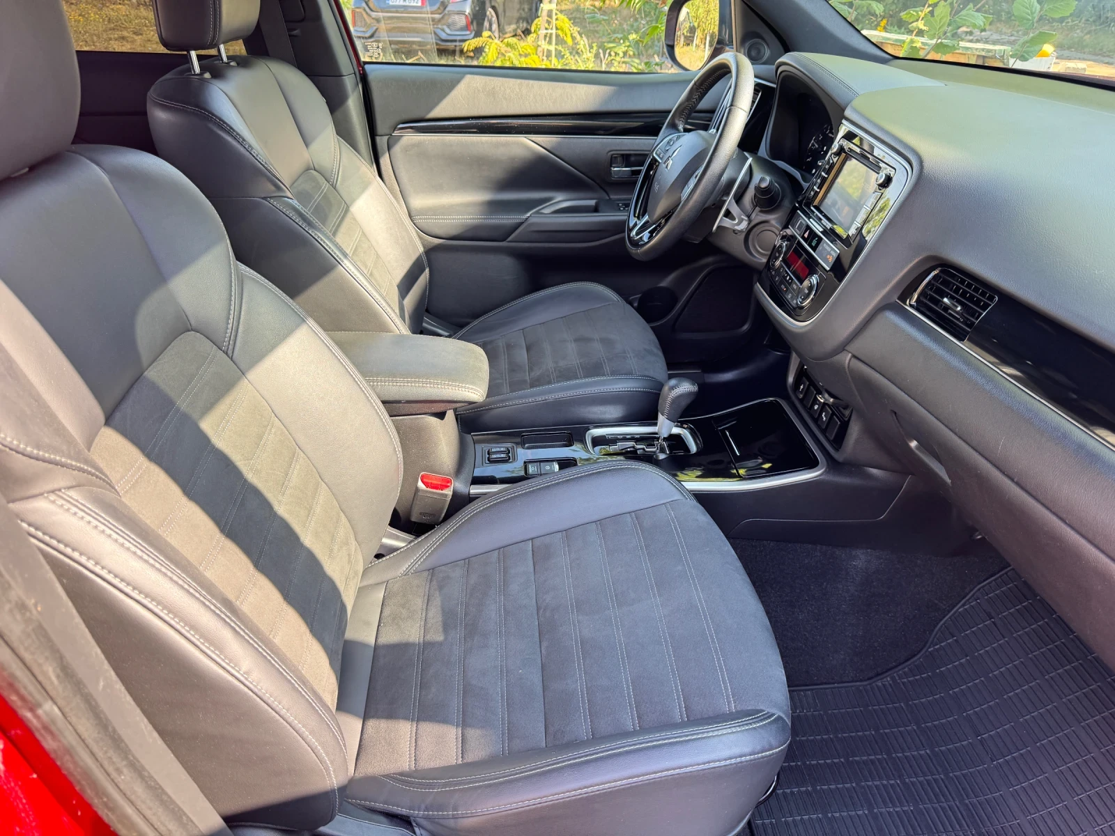 Mitsubishi Outlander Full led , снимка 11 - Автомобили и джипове - 56017766