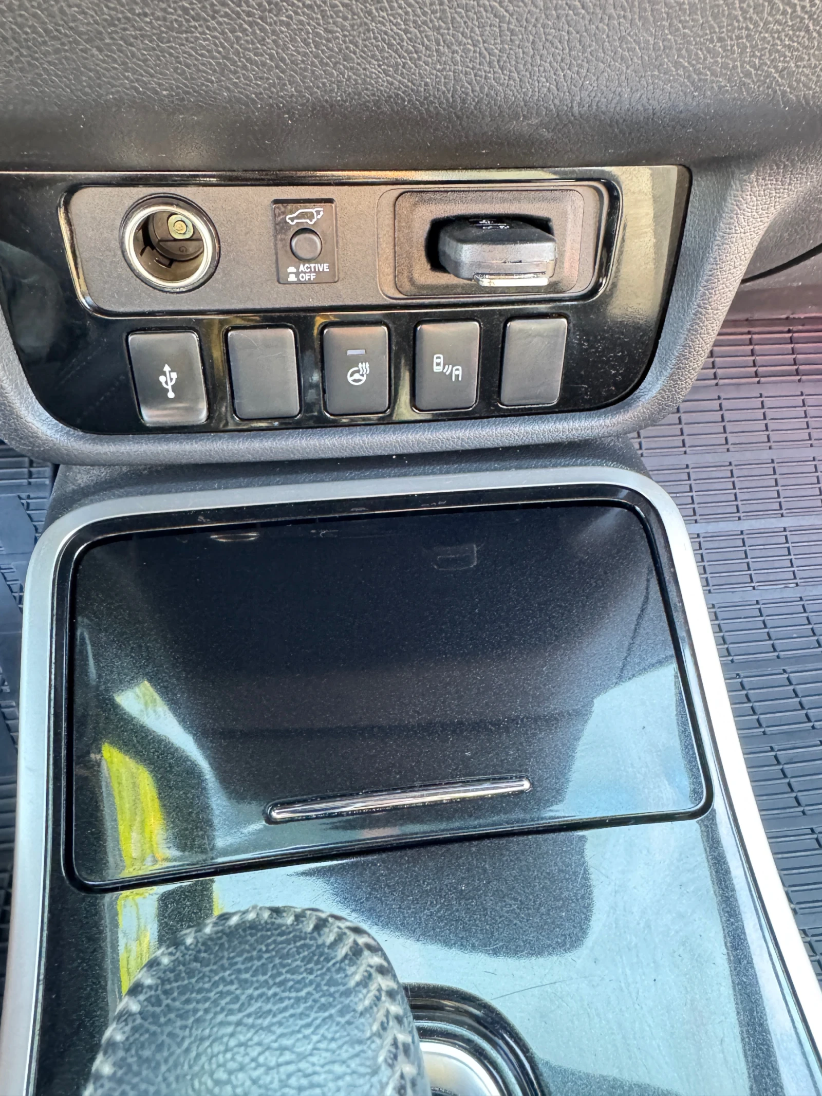Mitsubishi Outlander Full led , снимка 8 - Автомобили и джипове - 56017766