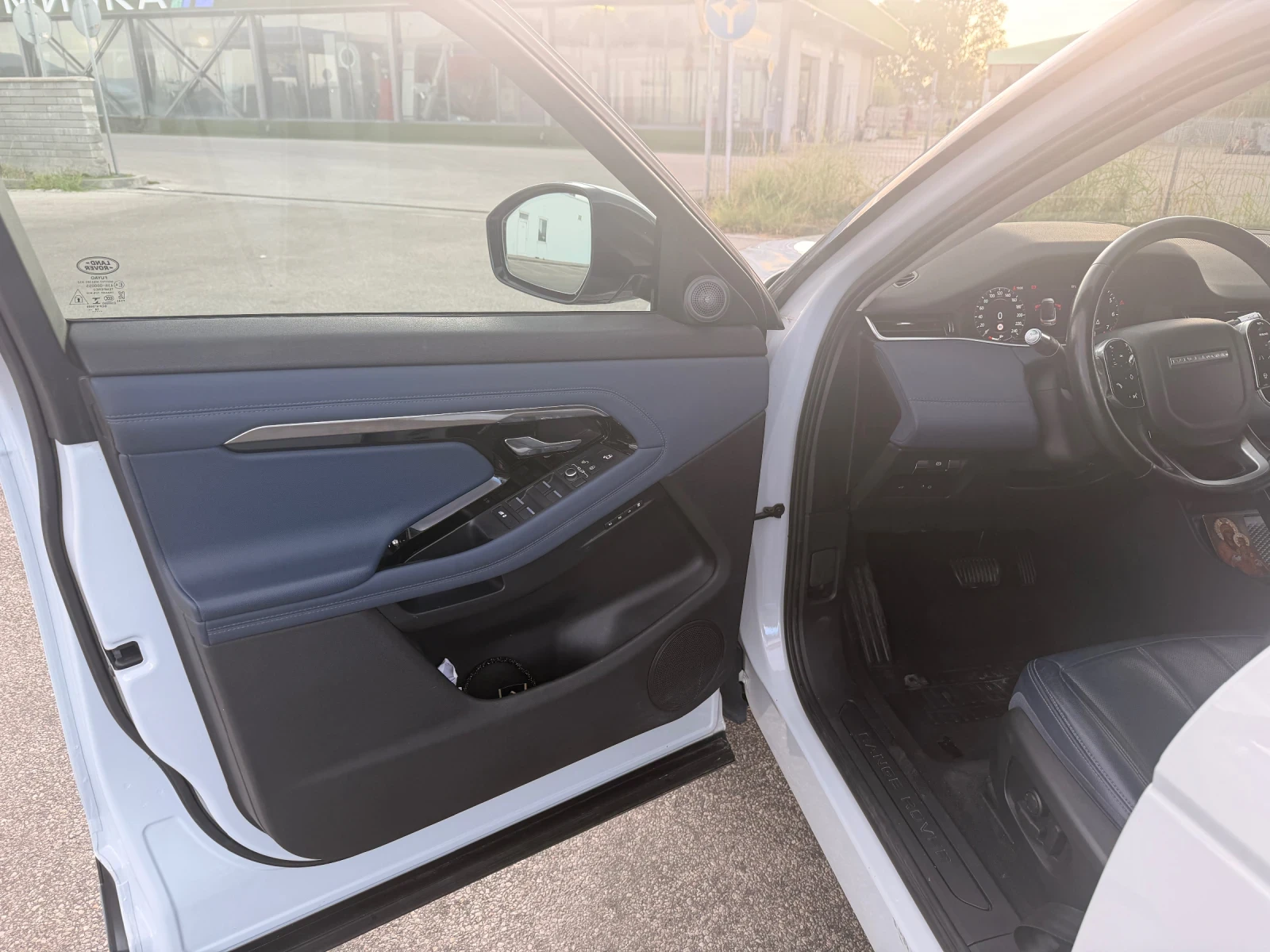Land Rover Range Rover Evoque, снимка 5 - Автомобили и джипове - 56351059