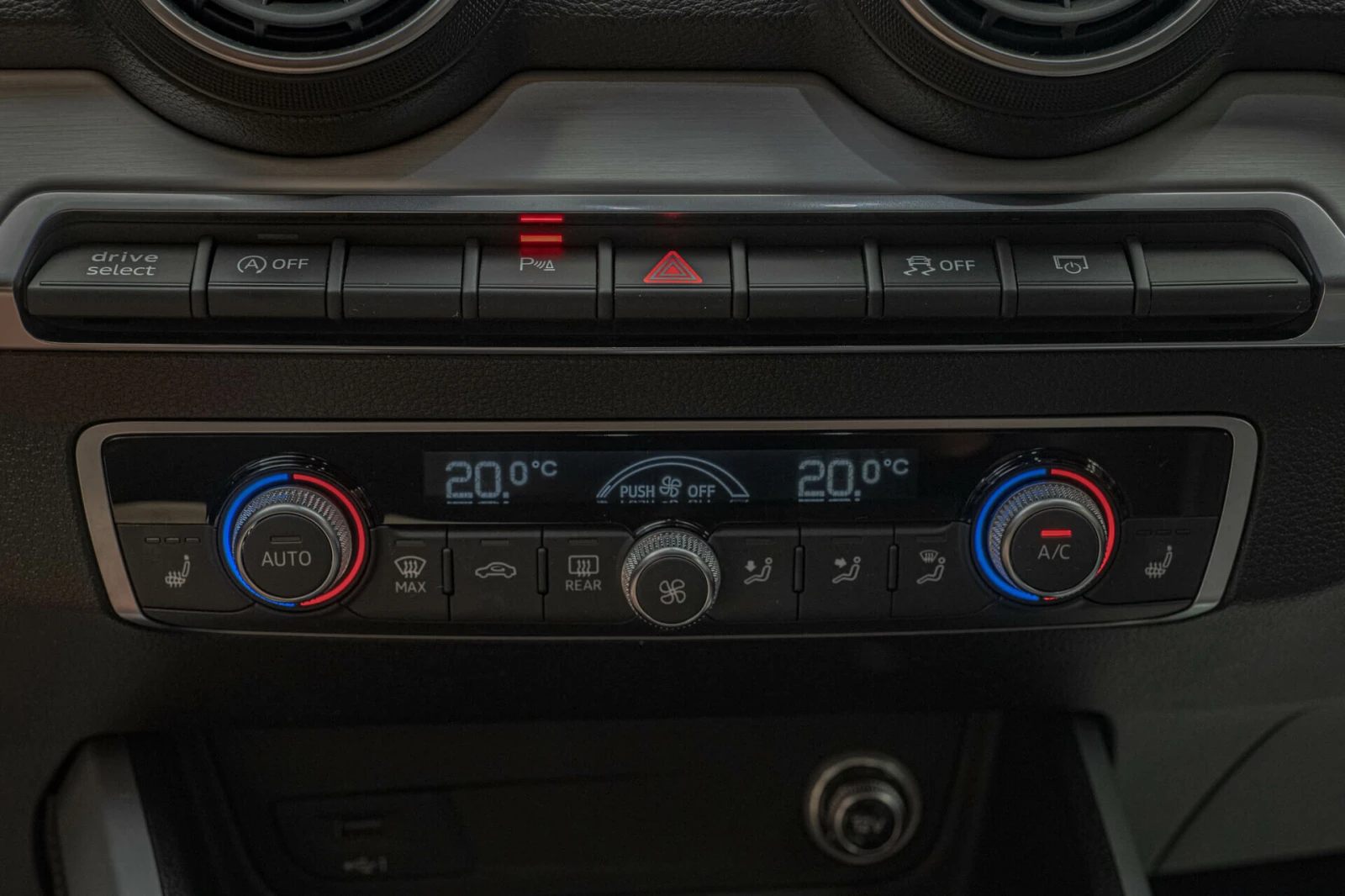 Audi Q2 SQ2/2.0TFSI/Bang&Olufsen/HuD/Virtual/Dist./Side As | Mobile.bg � ����������� 13