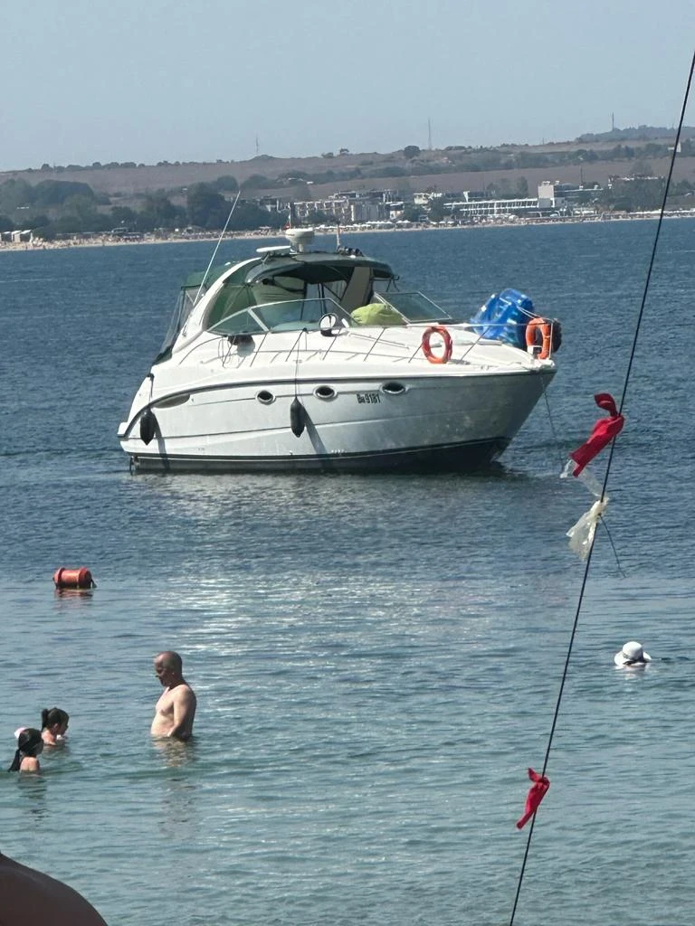 Моторна яхта Maxum 3500