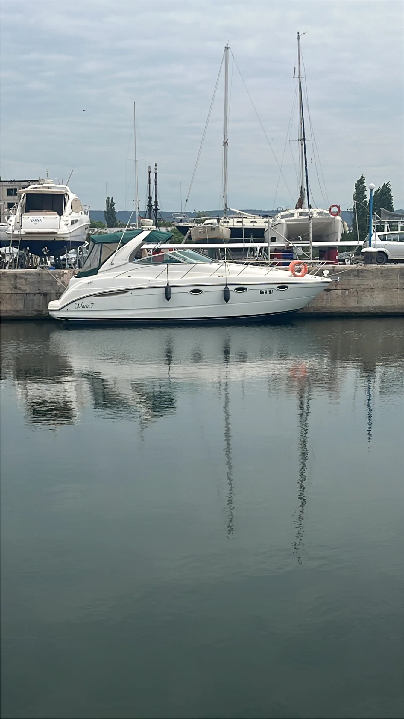 Моторна яхта Maxum 3500 - изображение 4