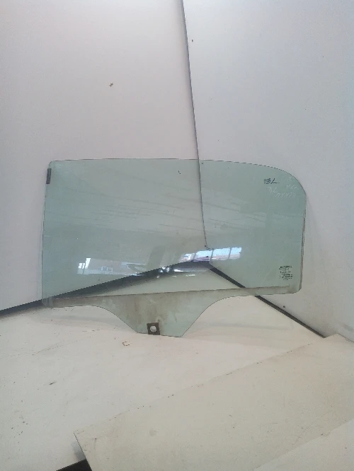 Стъкло странично задно ляво за Фиат Пунто