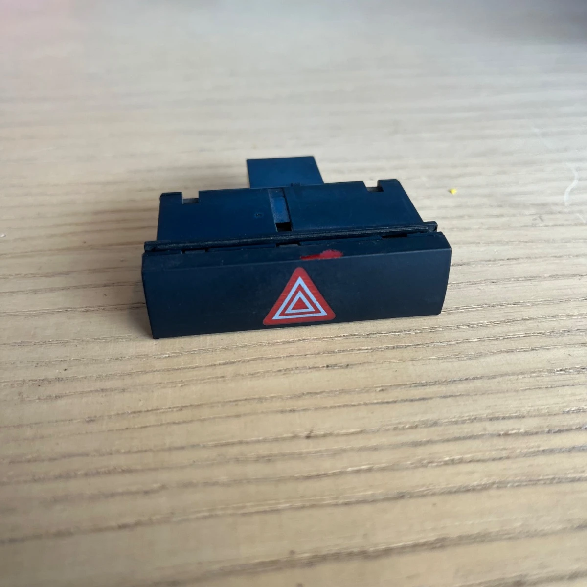 Бутон за аварийни Audi A6 4F0941509-3328