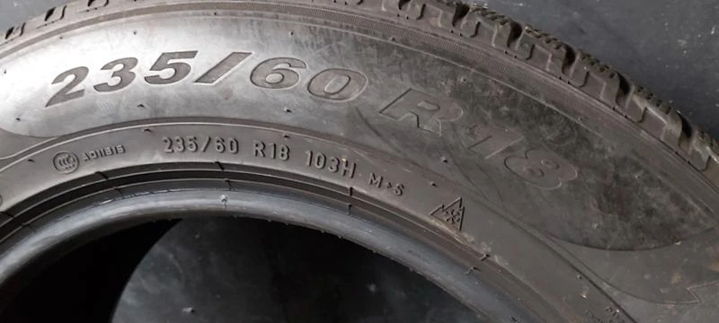 Гуми Зимни 235/60R18, снимка 8 - Гуми и джанти - 30950788