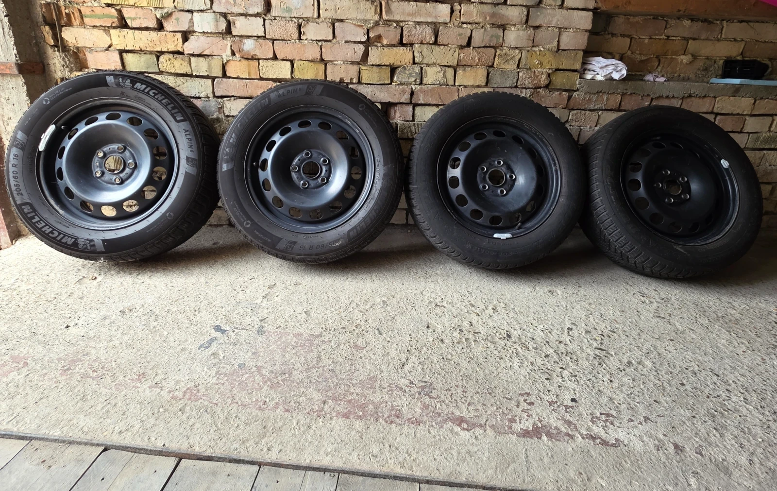 ���� � ������ 205/60R16 �� VW | Mobile.bg � ����������� 1