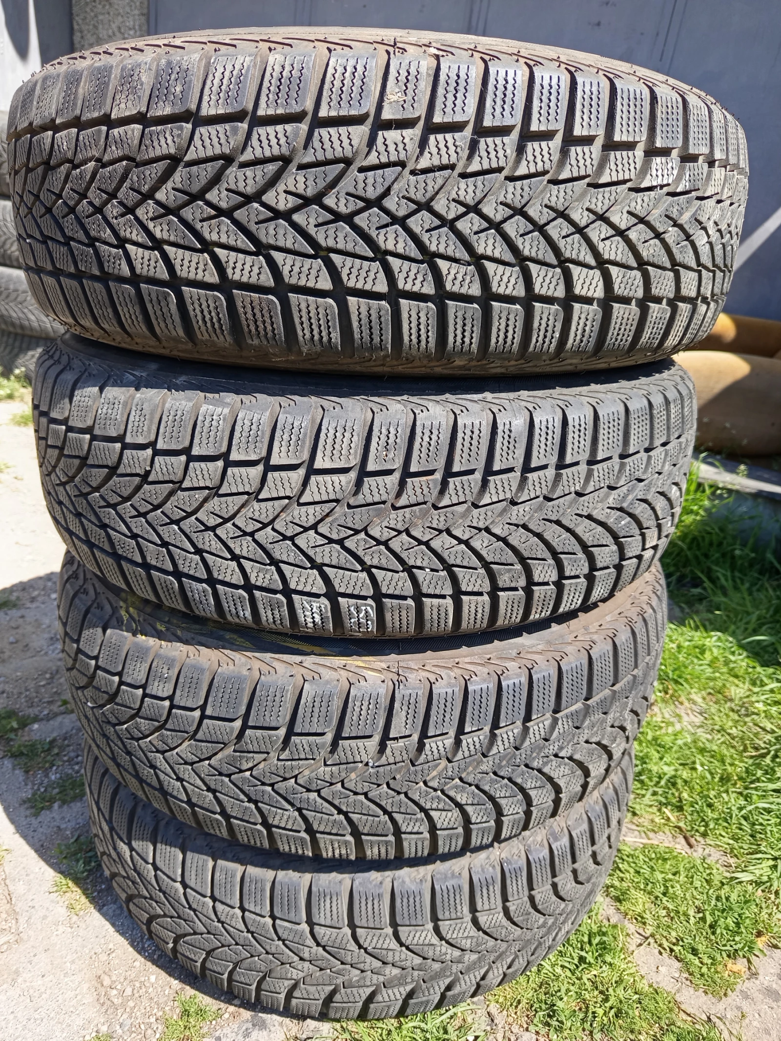 Гуми Зимни 195/65R15