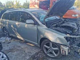 Toyota Avensis 2.2dkat, снимка 14