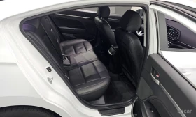 Hyundai Elantra, снимка 12