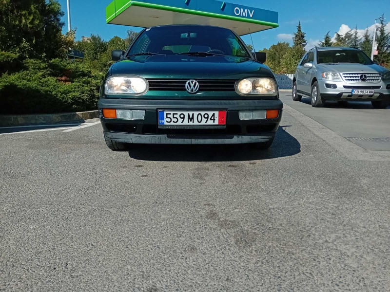 VW Golf 1.9 TDI 90кс, снимка 8 - Автомобили и джипове - 45811520