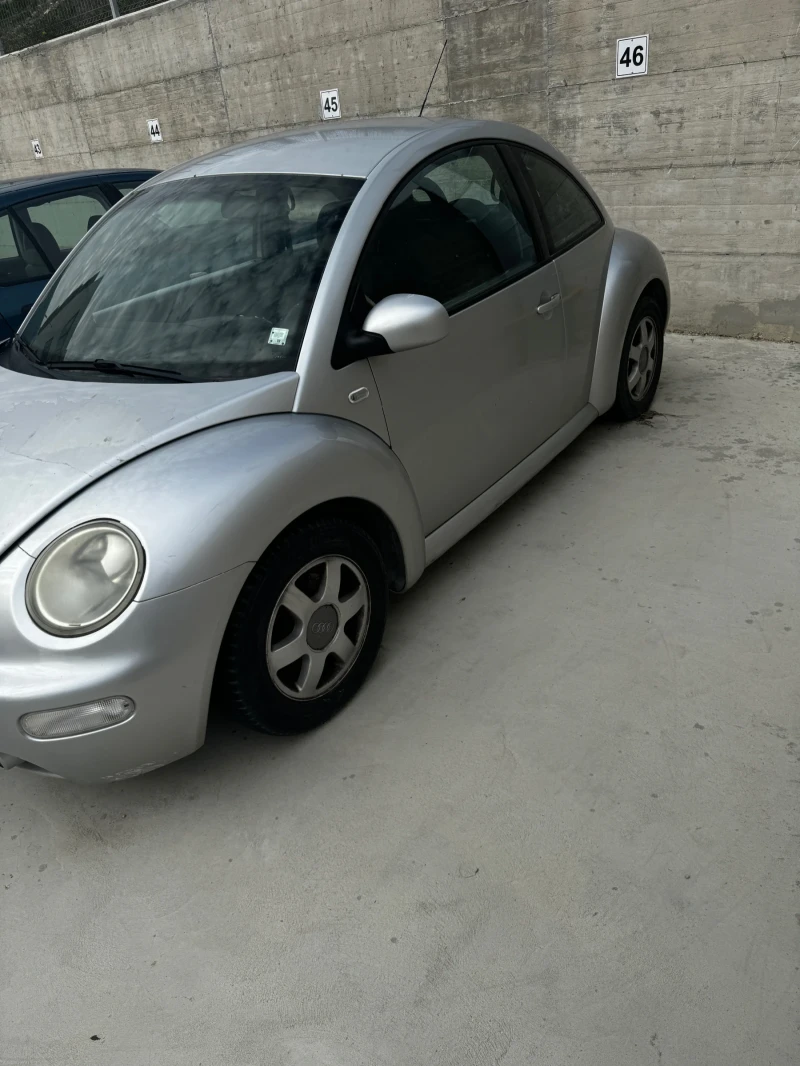 VW New beetle, снимка 1 - Автомобили и джипове - 47570668