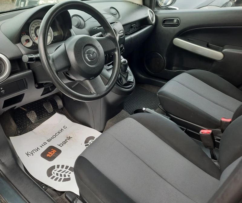 Mazda 2 1.3i, снимка 8 - Автомобили и джипове - 48414880