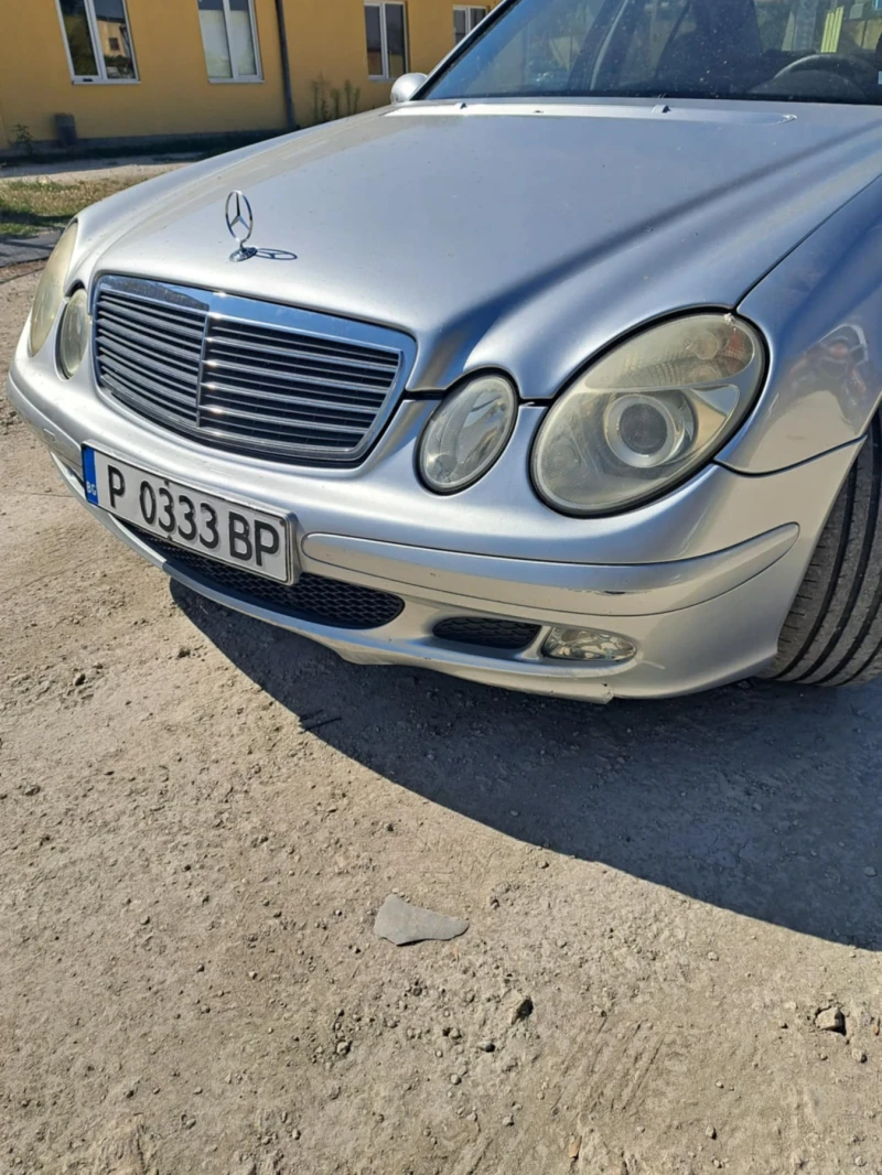 Mercedes-Benz E 220, снимка 7 - Автомобили и джипове - 49021019