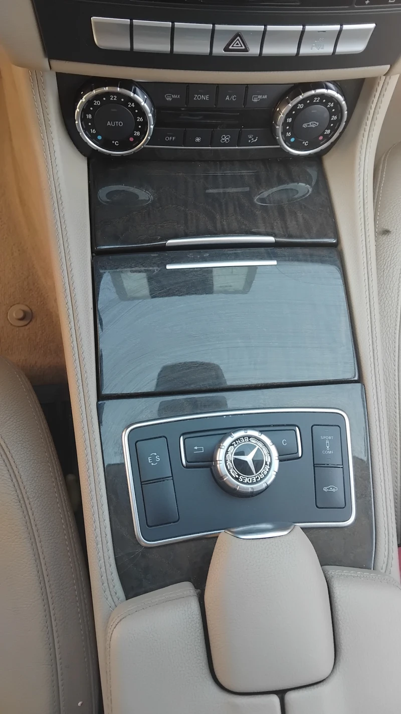 Mercedes-Benz CLA 350 AMG, снимка 10 - Автомобили и джипове - 52425843