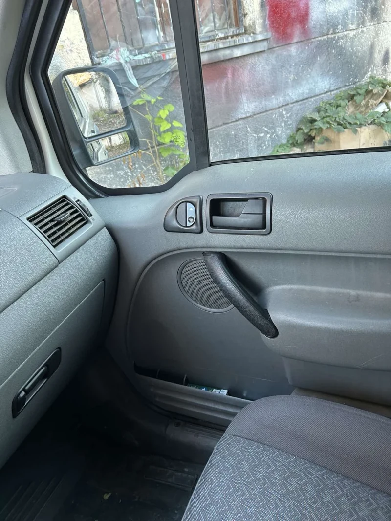 Ford Connect 1.8, снимка 9 - Автомобили и джипове - 52434769