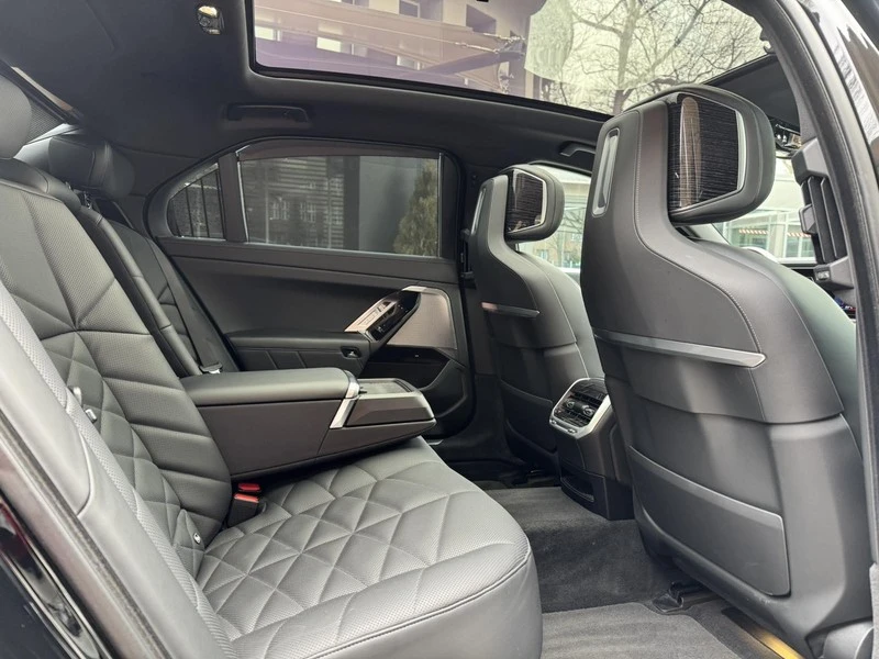 BMW 740 d xDrive, снимка 14 - Автомобили и джипове - 53571426