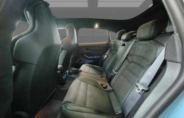 Porsche Taycan GTS Sport Turismo = Air Suspension = Гаранция, снимка 13 - Автомобили и джипове - 54046543