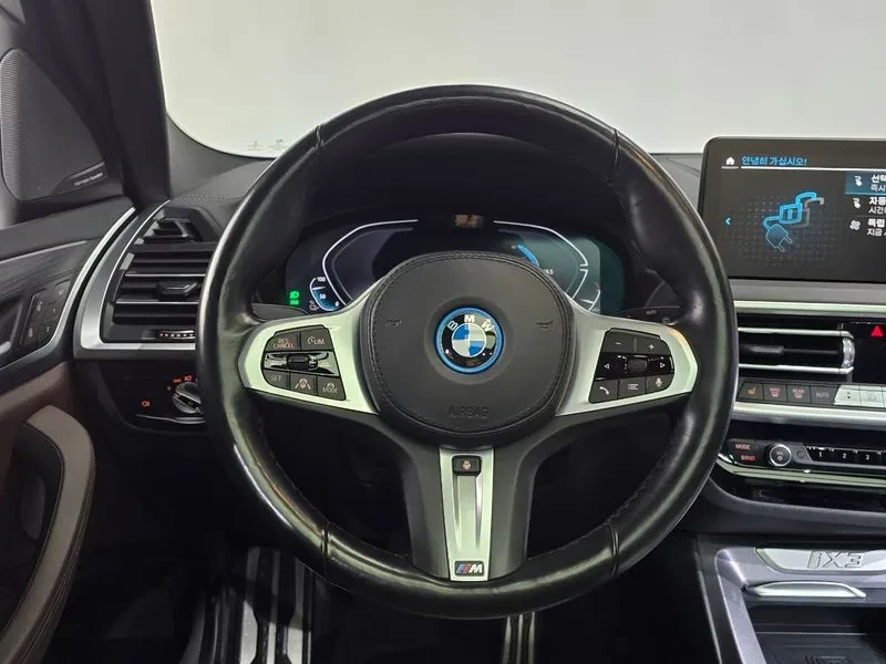BMW iX3 M SPORT, снимка 13 - Автомобили и джипове - 56656826