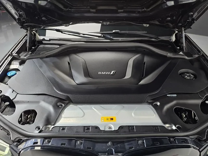 BMW iX3 M SPORT, снимка 6 - Автомобили и джипове - 56656826