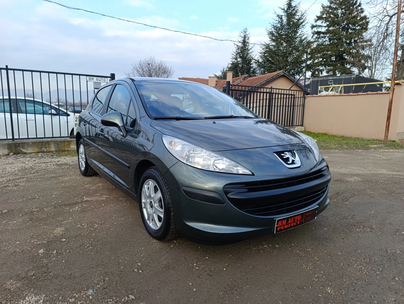 Peugeot 207 1.4i-16v БЕНЗИН | Mobile.bg — изображение 1