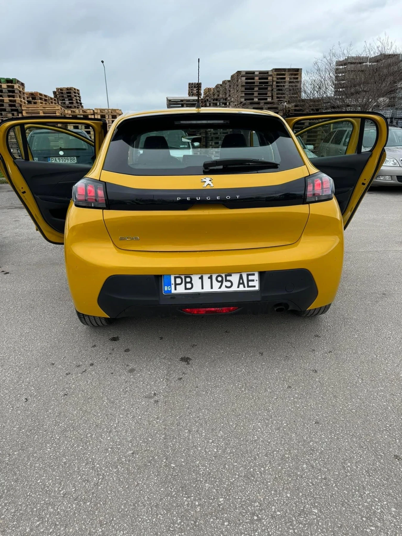 Peugeot 208 1.2  | Mobile.bg   17