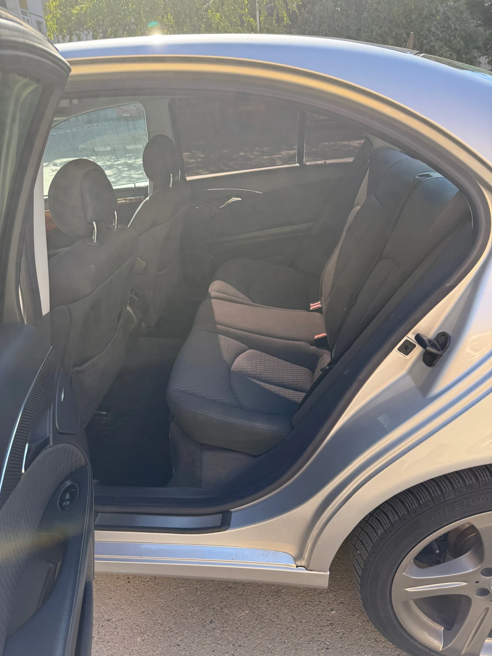 Mercedes-Benz E 270  - изображение 5