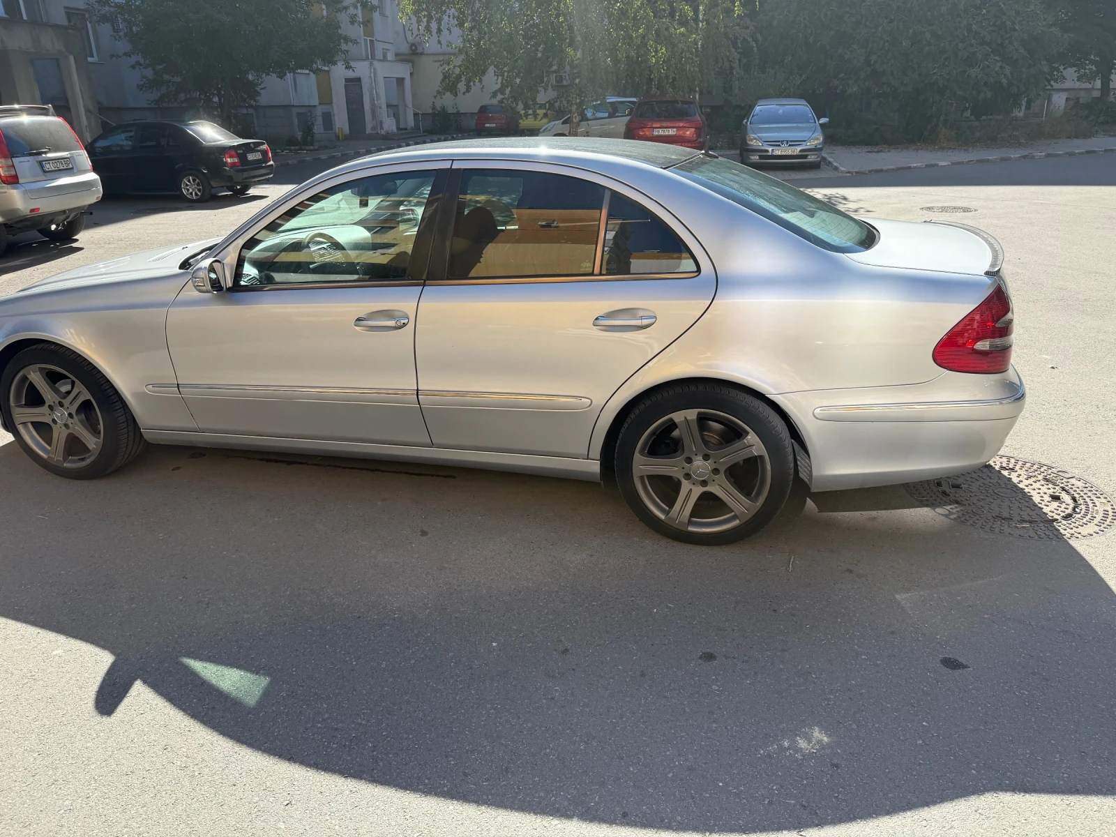 Mercedes-Benz E 270  - изображение 3