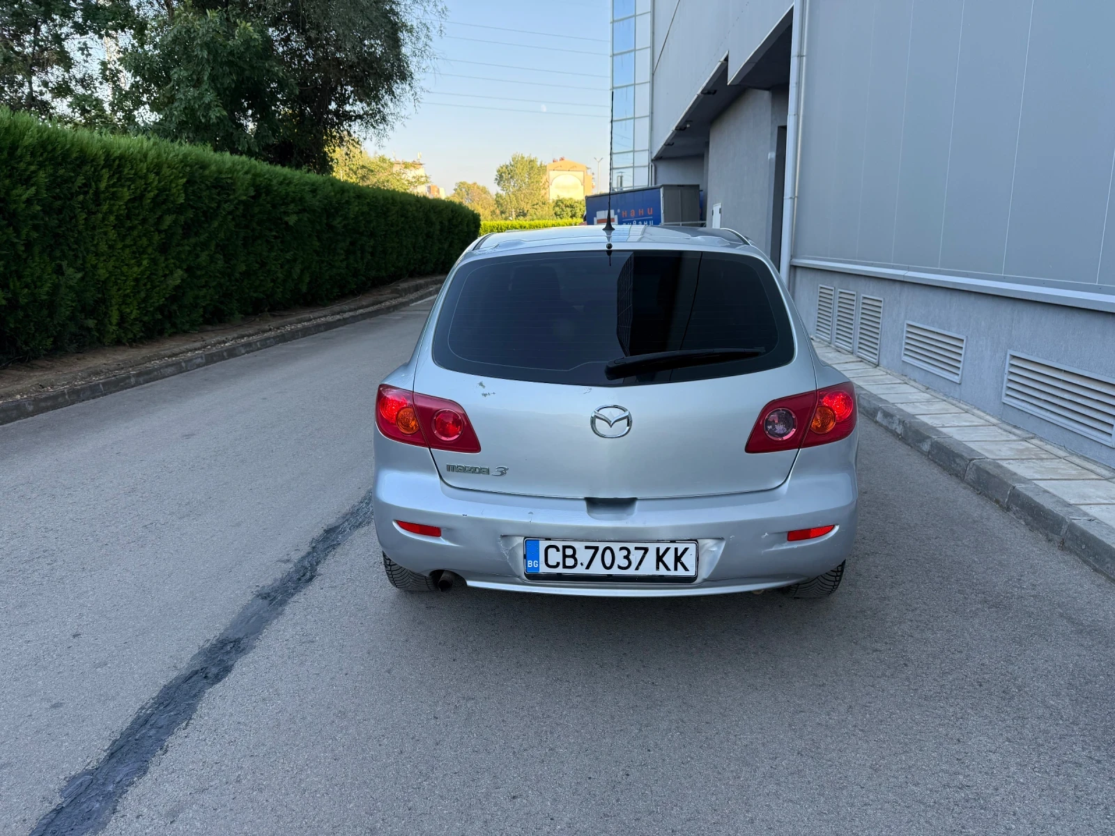 Mazda 3 Автоматик-Газ реални км продава се от собственик - изображение 5