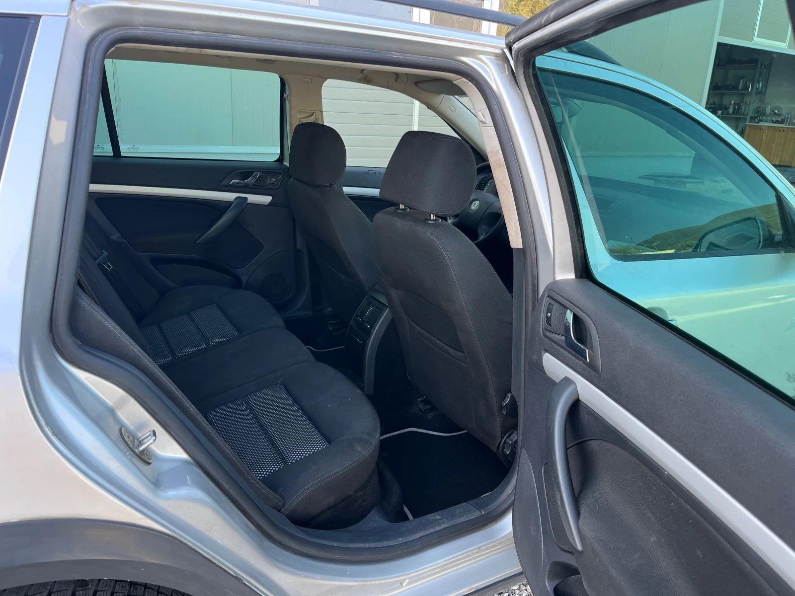 Skoda Octavia Scout 2.0TDI | Mobile.bg   11