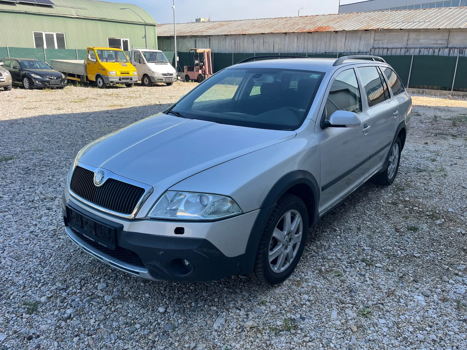 Skoda Octavia Scout 2.0TDI - изображение 2