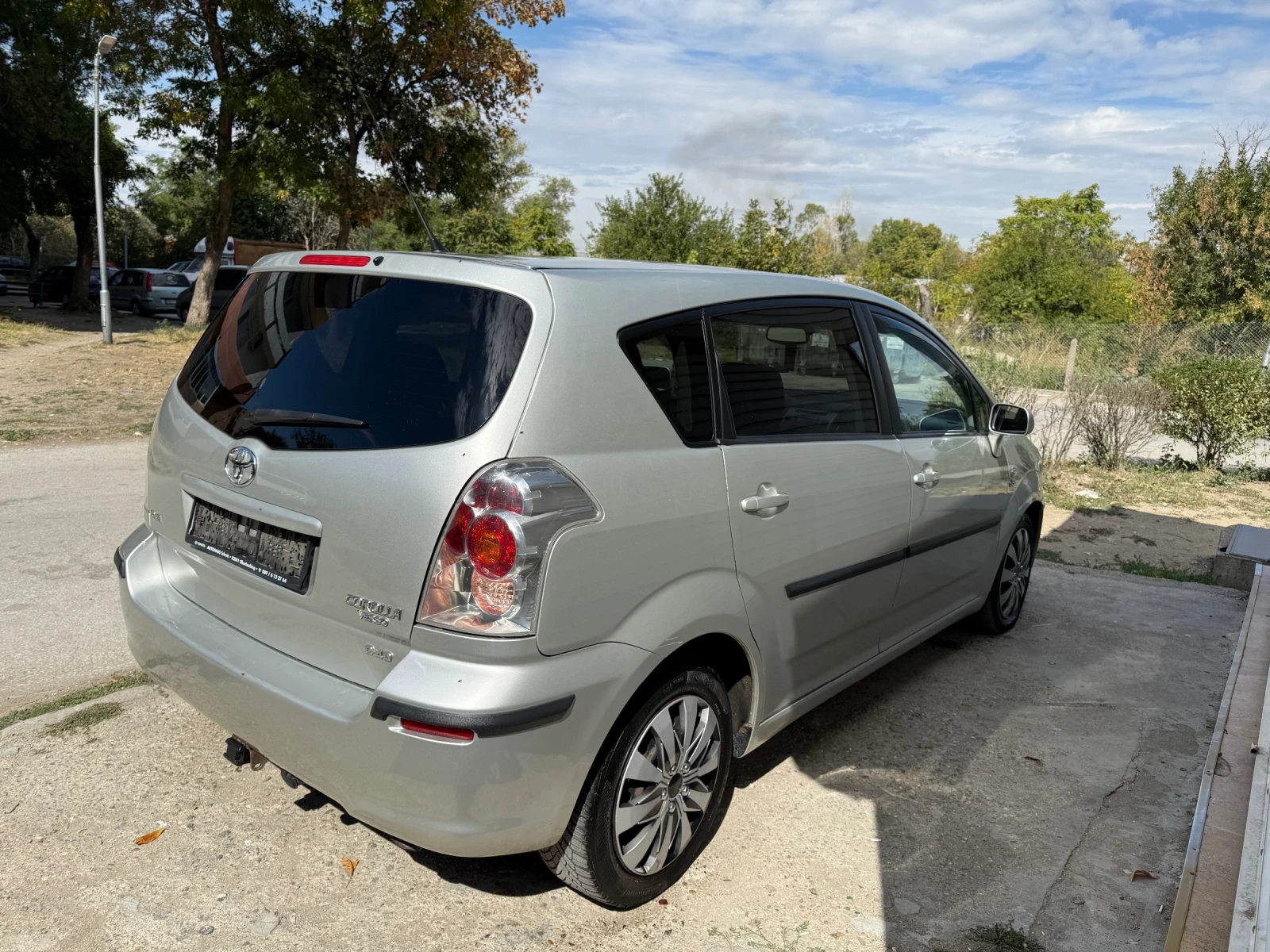 Toyota Corolla verso  - изображение 6