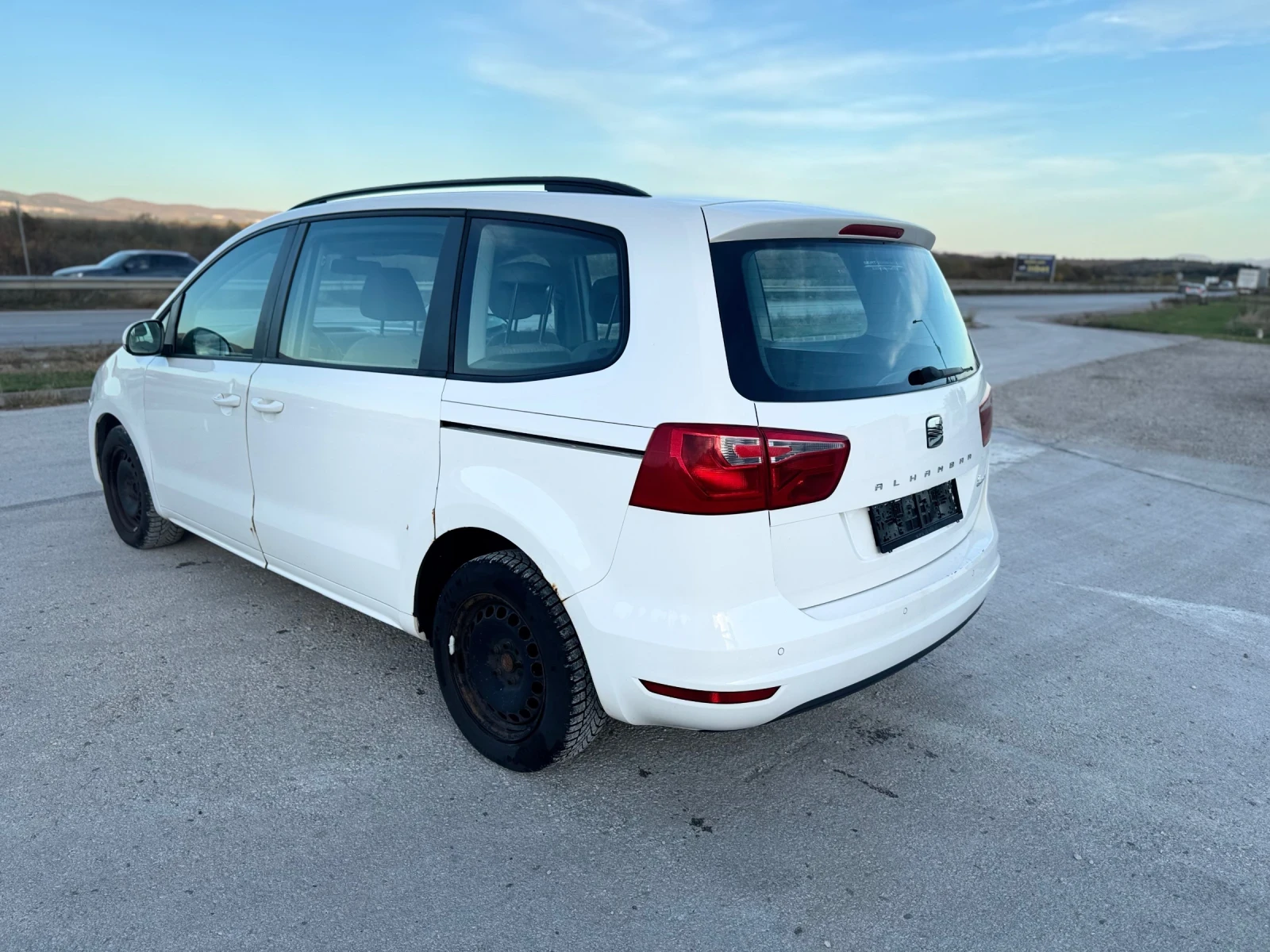 Seat Alhambra 2.0 TDI 140 PS - изображение 4
