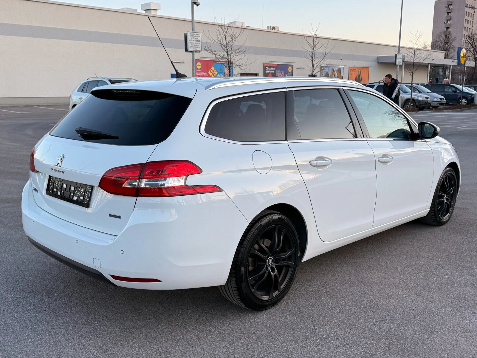 Peugeot 308 1.6HDI* NAVI* ПАНОРАМА* КАМЕРА* FULL*  - изображение 4
