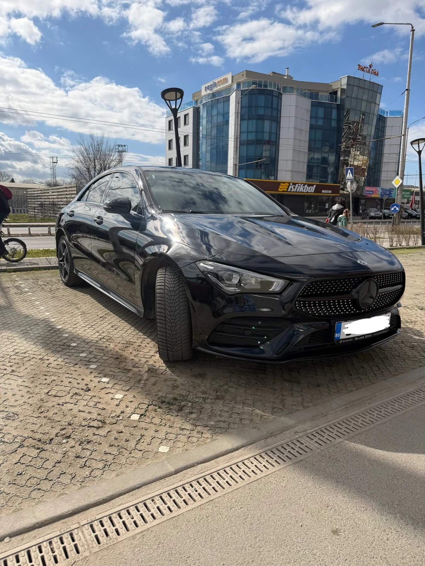 Mercedes-Benz CLA 250 е AMG, снимка 4 - Автомобили и джипове - 53747450