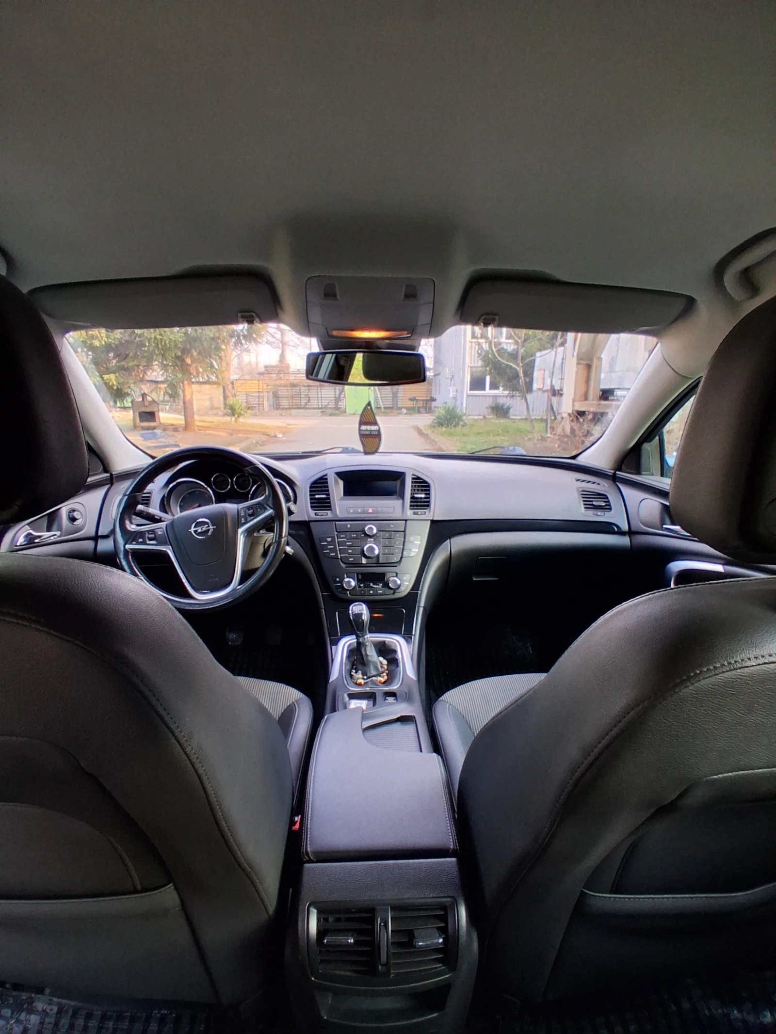 Opel Insignia, снимка 9 - Автомобили и джипове - 54200443