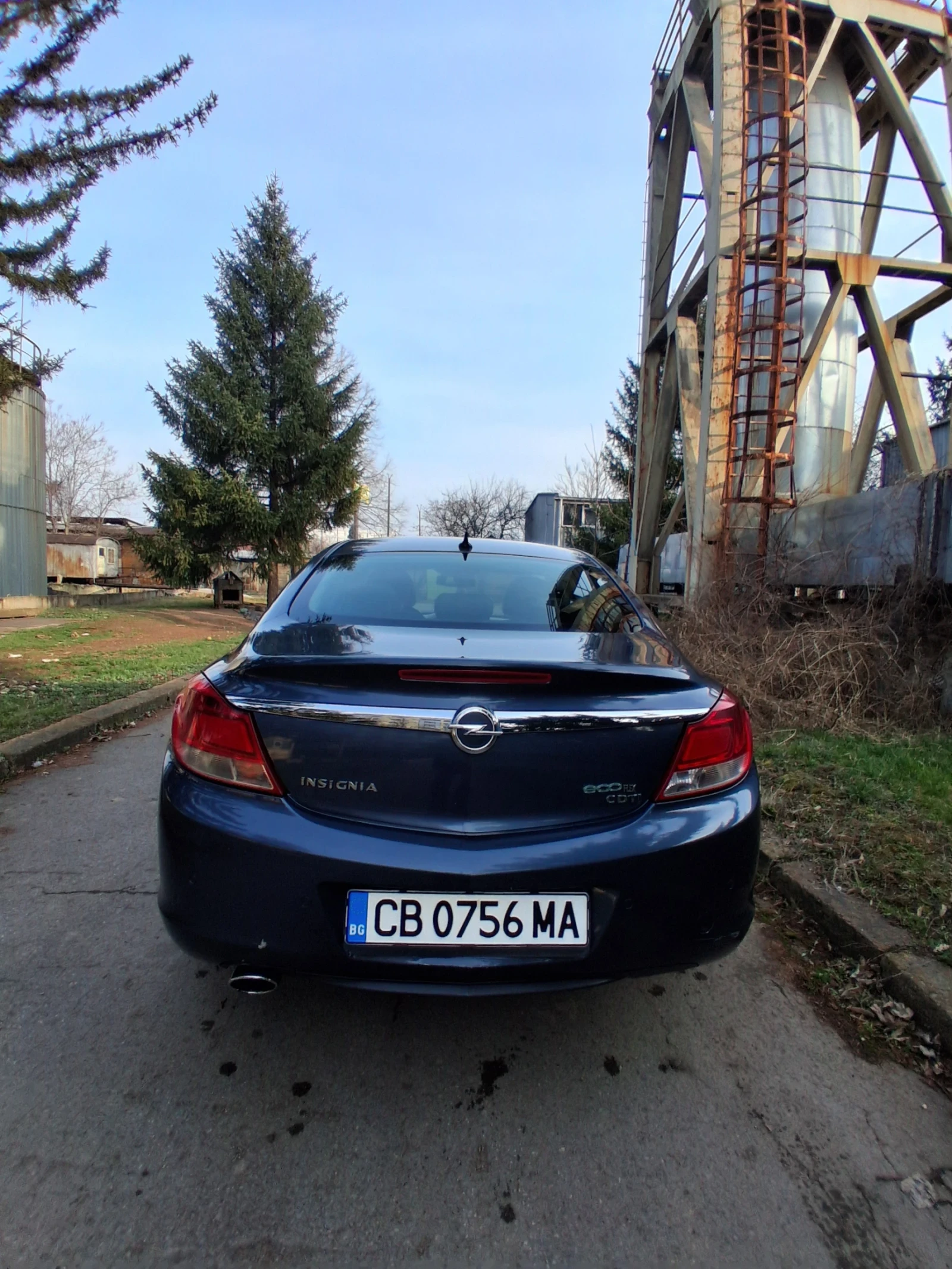 Opel Insignia, снимка 6 - Автомобили и джипове - 54200443