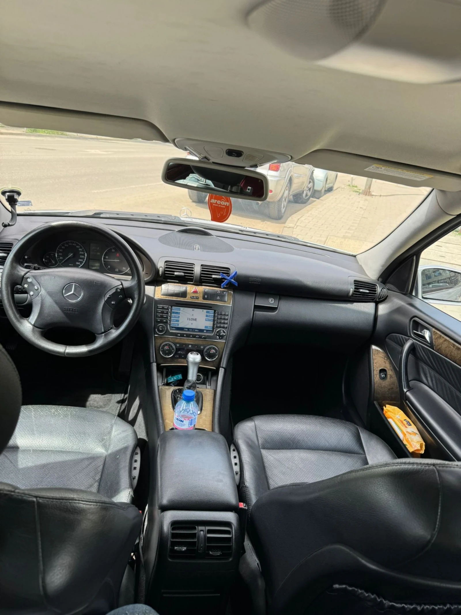 Mercedes-Benz C 320 С 320, ОТЛИЧЕН ЗА ГОДИНИТЕ СИ! , снимка 8 - Автомобили и джипове - 54516869