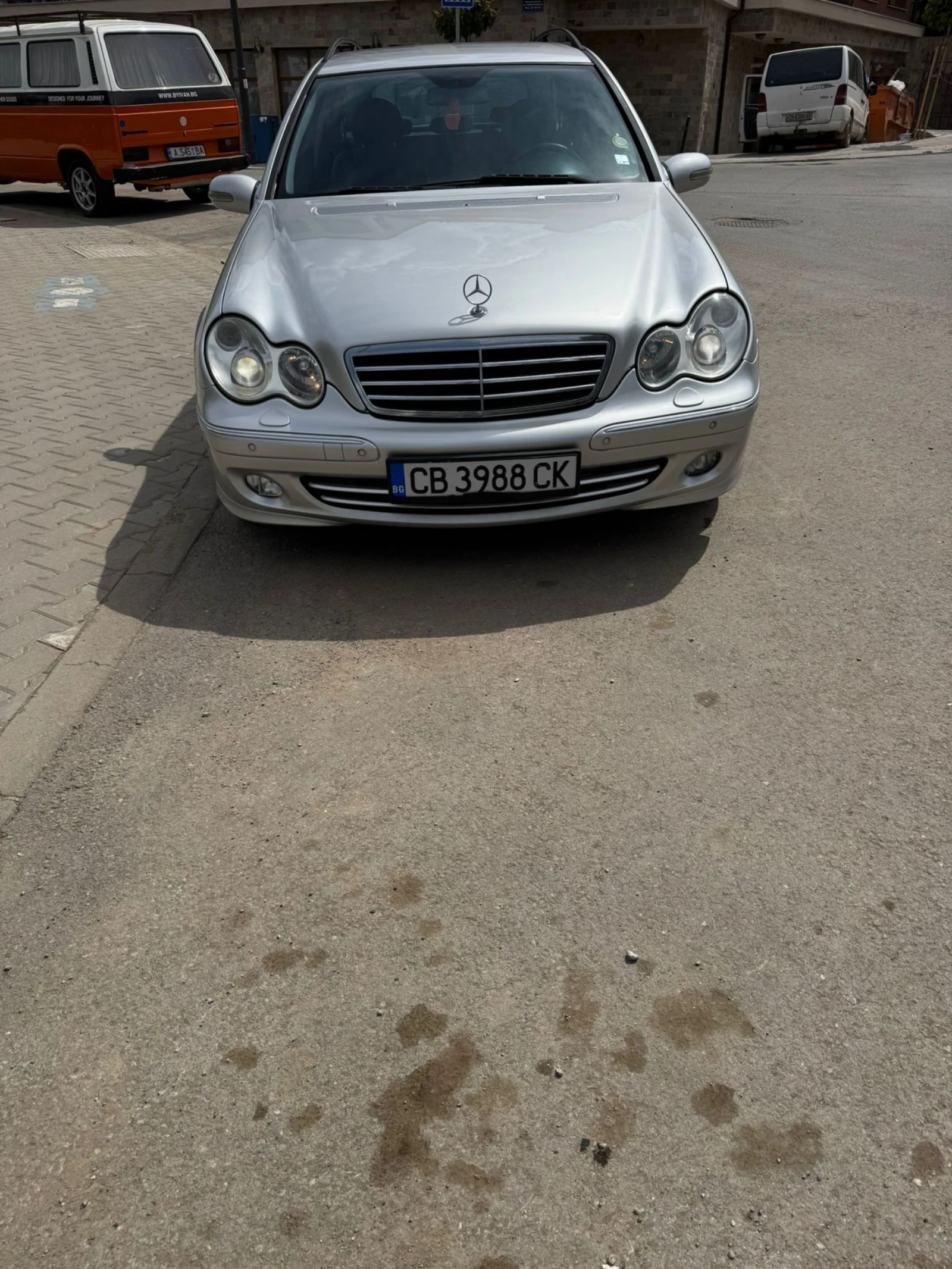 Mercedes-Benz C 320 С 320, ОТЛИЧЕН ЗА ГОДИНИТЕ СИ! , снимка 3 - Автомобили и джипове - 54516869
