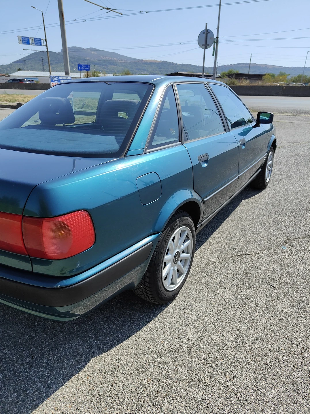Audi 80 2.0  i , снимка 5 - Автомобили и джипове - 54633509