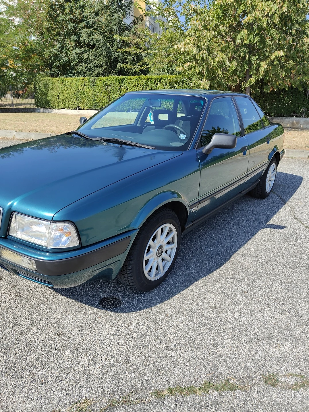Audi 80 2.0  i , снимка 2 - Автомобили и джипове - 54633509