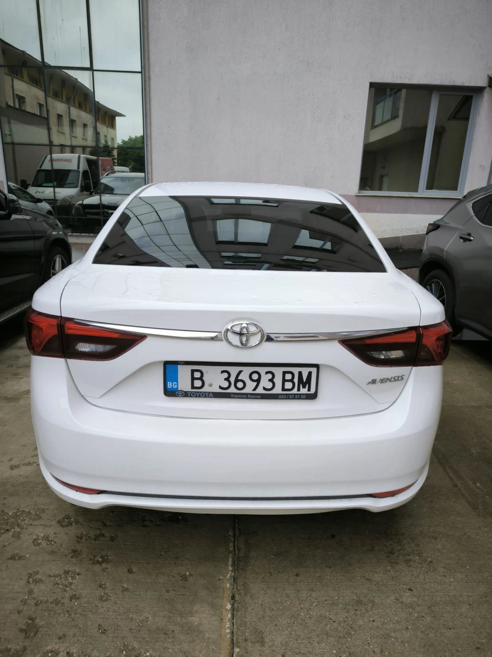 Toyota Avensis 2.0, снимка 2 - Автомобили и джипове - 54640956
