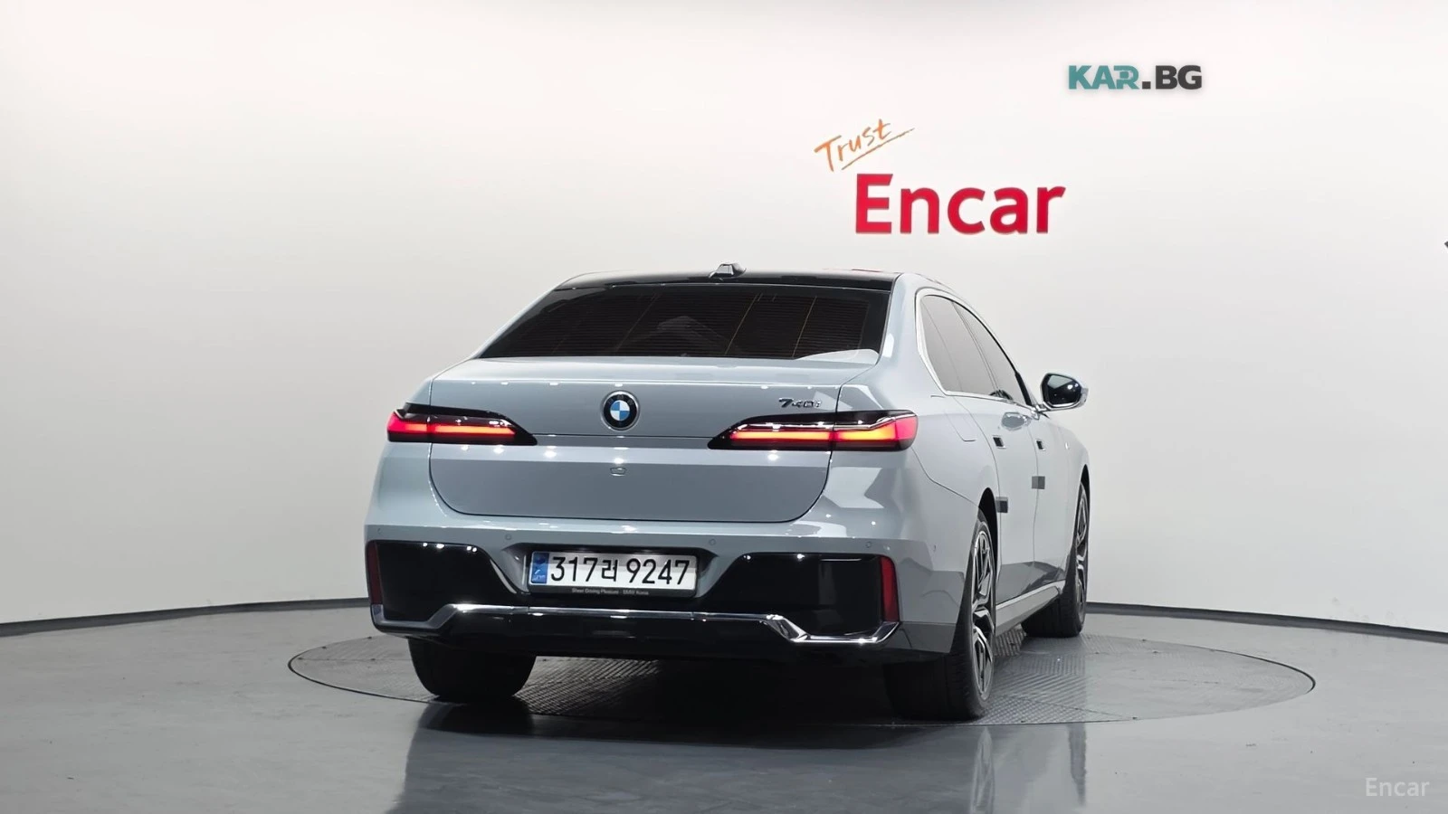 BMW 740 * M-SPORT* ПОДГРЕВ* ОБДУХВАНЕ* МАСАЖ* 360* HEAD-UP, снимка 4 - Автомобили и джипове - 54659828