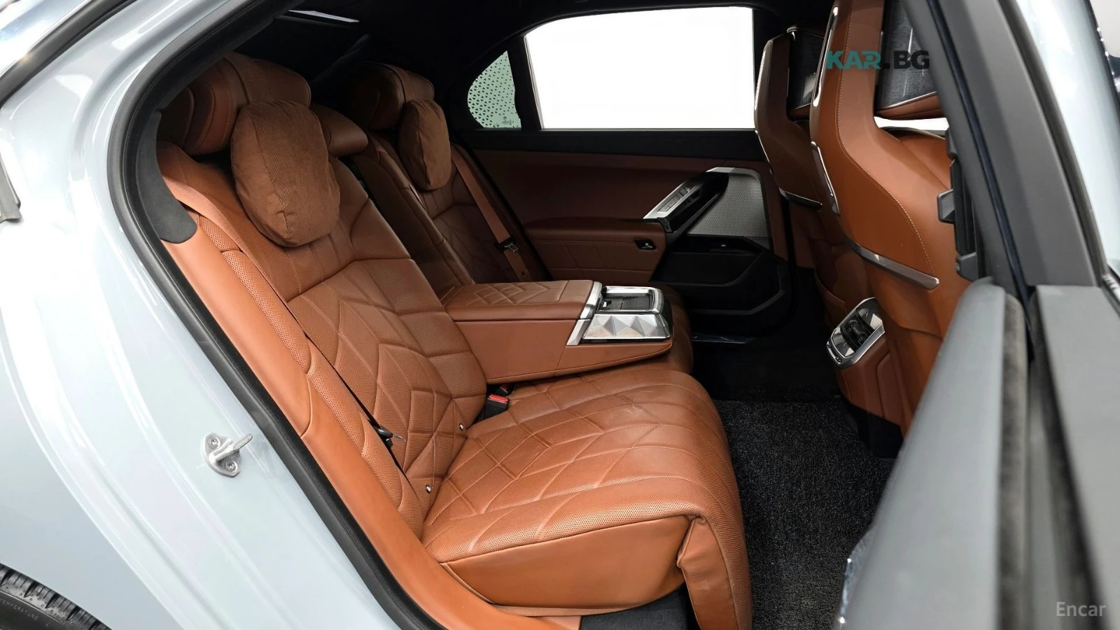 BMW 740 * M-SPORT* ПОДГРЕВ* ОБДУХВАНЕ* МАСАЖ* 360* HEAD-UP, снимка 12 - Автомобили и джипове - 54659828