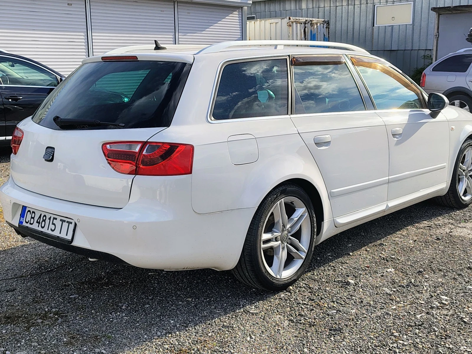 Seat Exeo 2.0Tdi 143к.с.автоматик, снимка 4 - Автомобили и джипове - 54977961